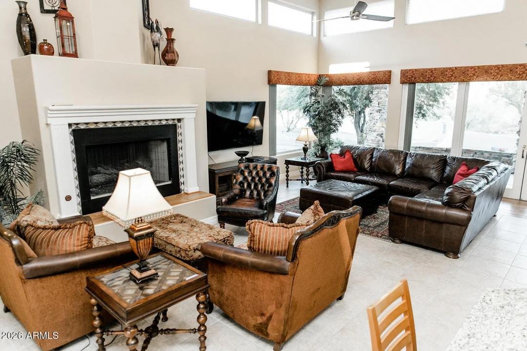 Real Estate Picture 14