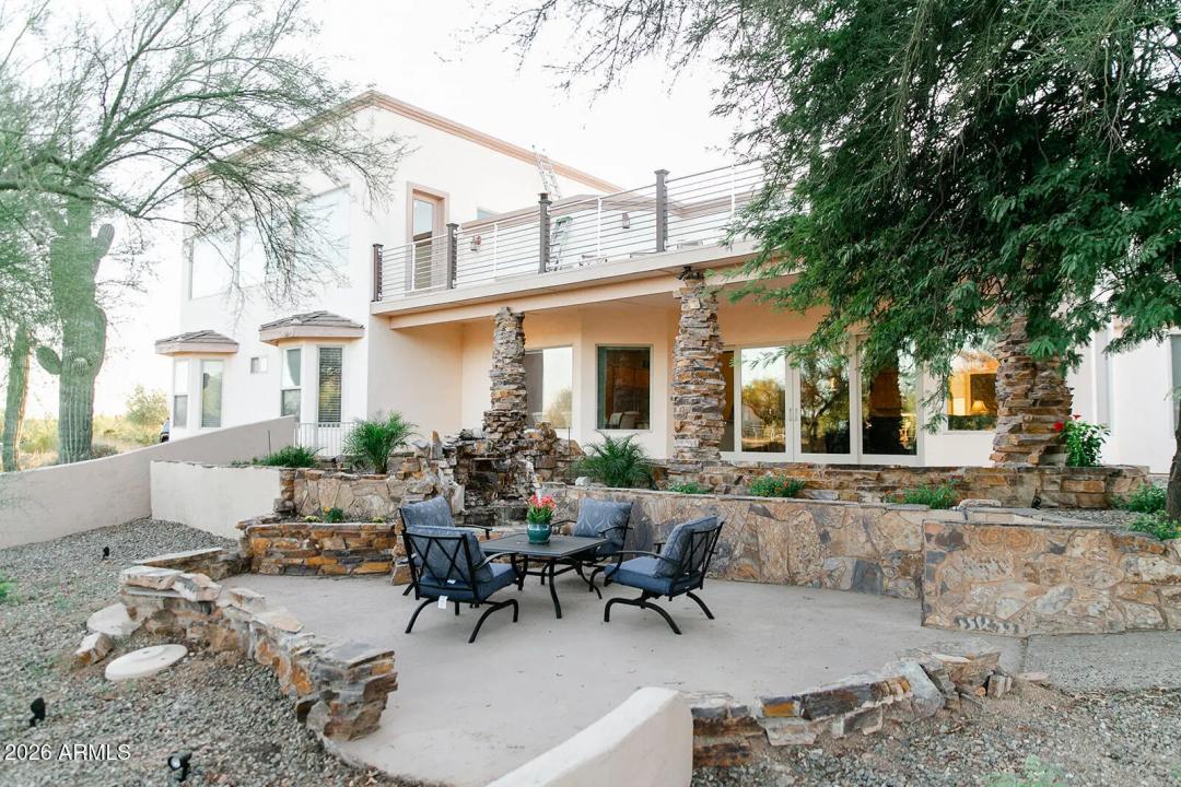 Real Estate Picture 3