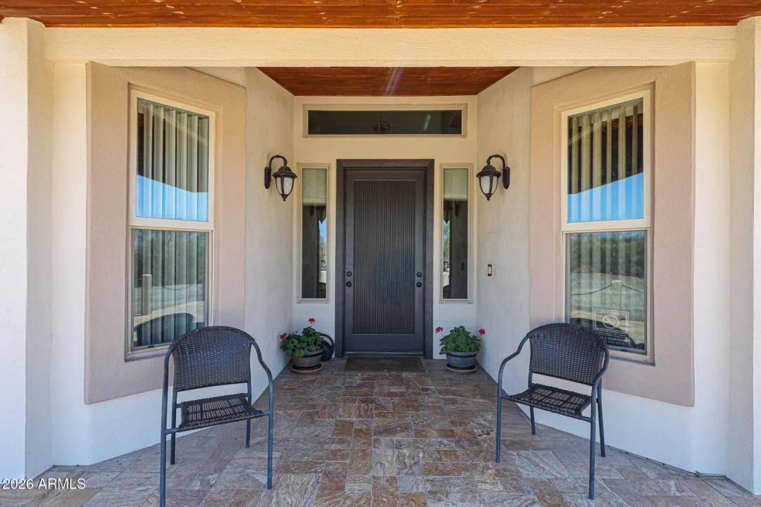Real Estate Picture 7