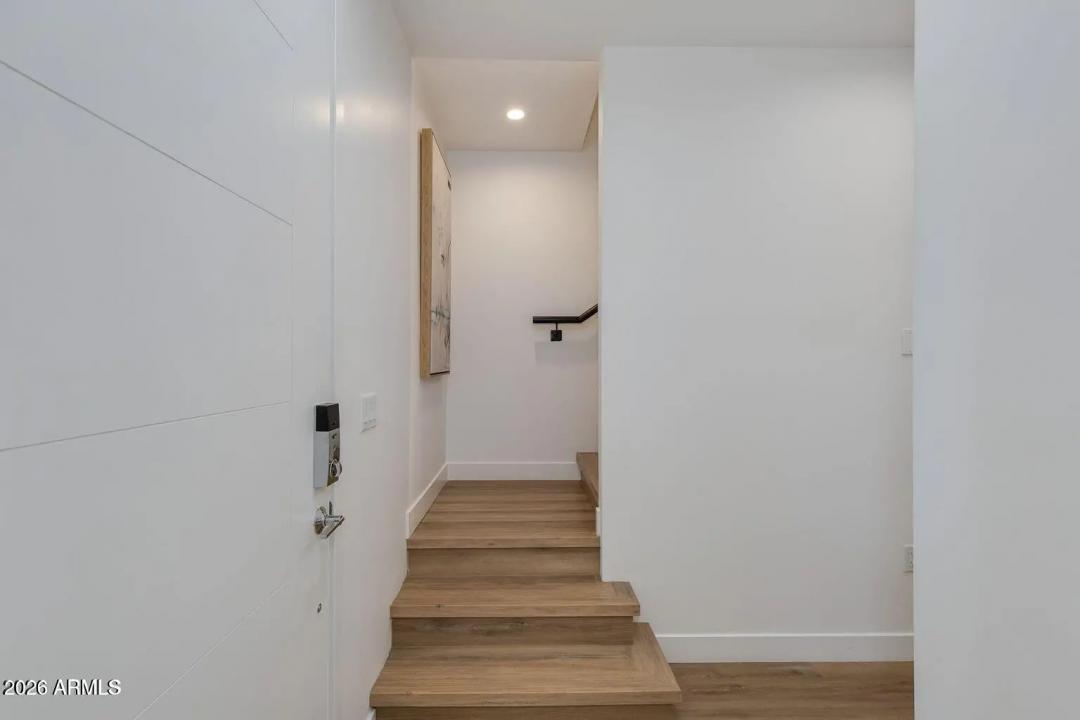 Real Estate Picture 5