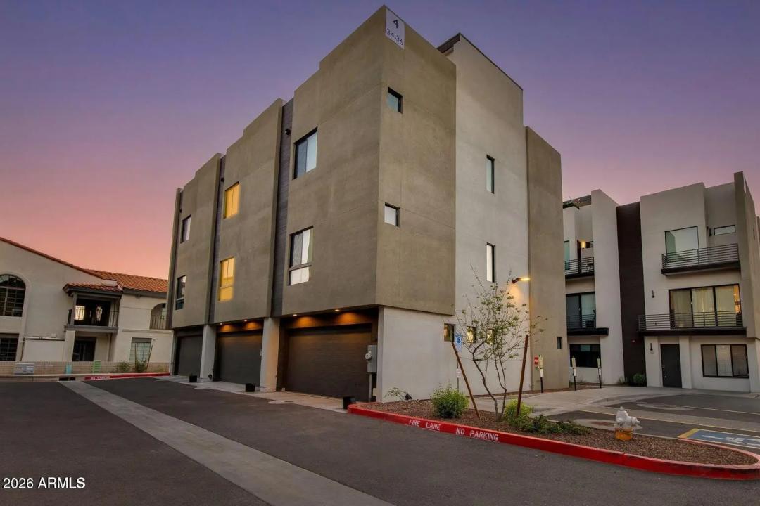 Real Estate Picture 3