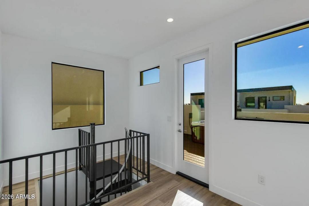 Real Estate Picture 21