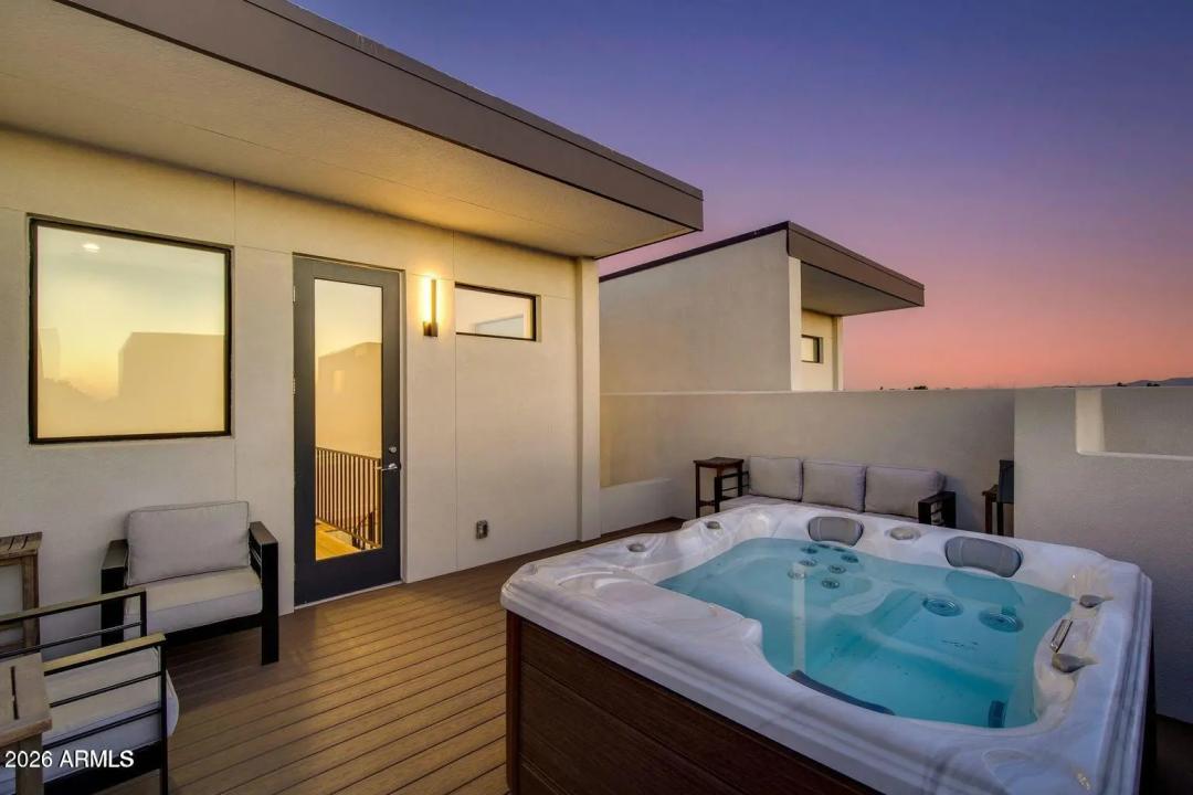 Real Estate Picture 22