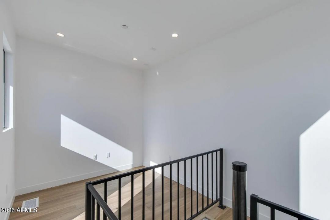 Real Estate Picture 20