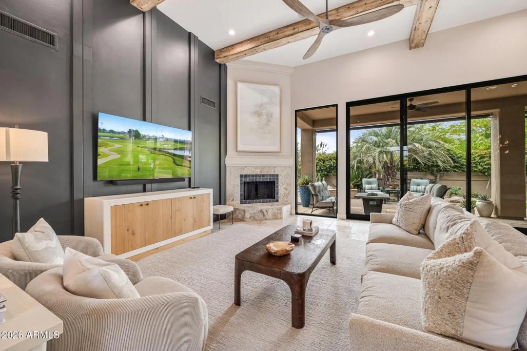 Real Estate Picture 4