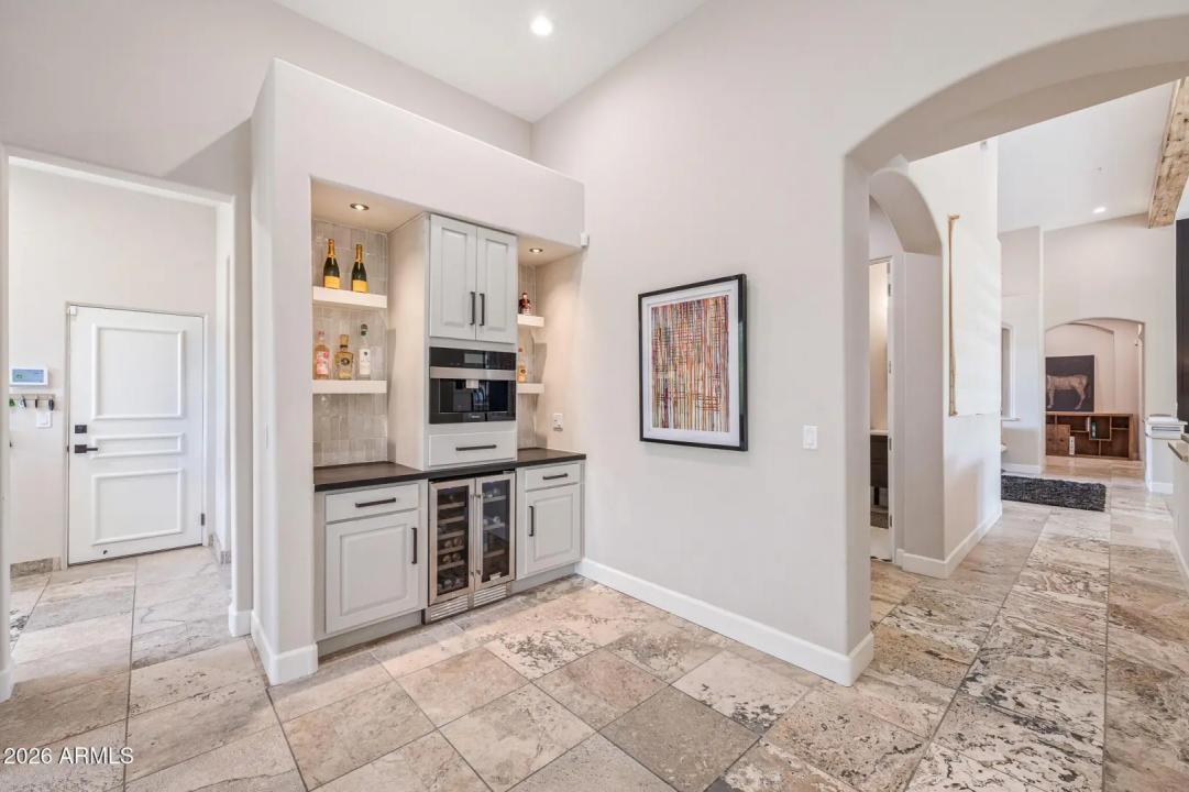 Real Estate Picture 13