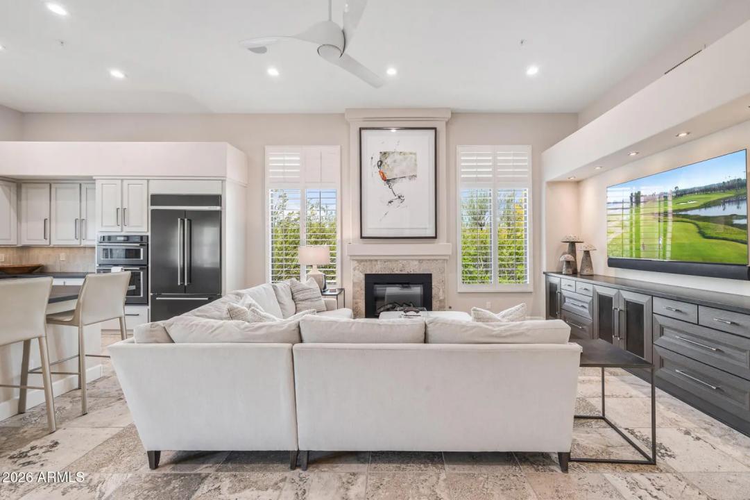 Real Estate Picture 11