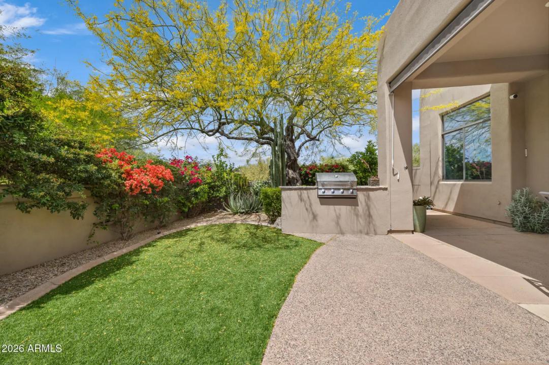 Real Estate Picture 23