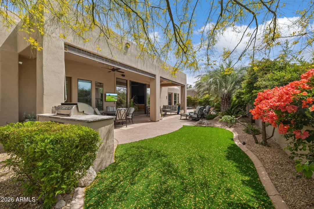 Real Estate Picture 24