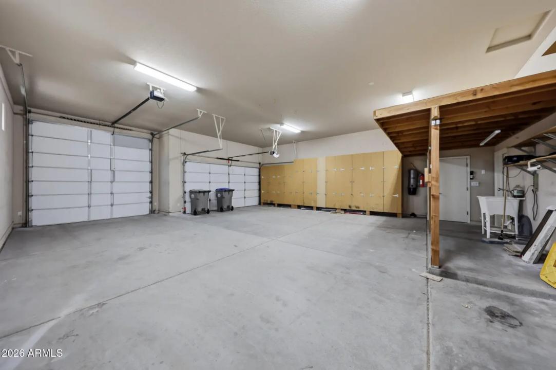 Real Estate Picture 11