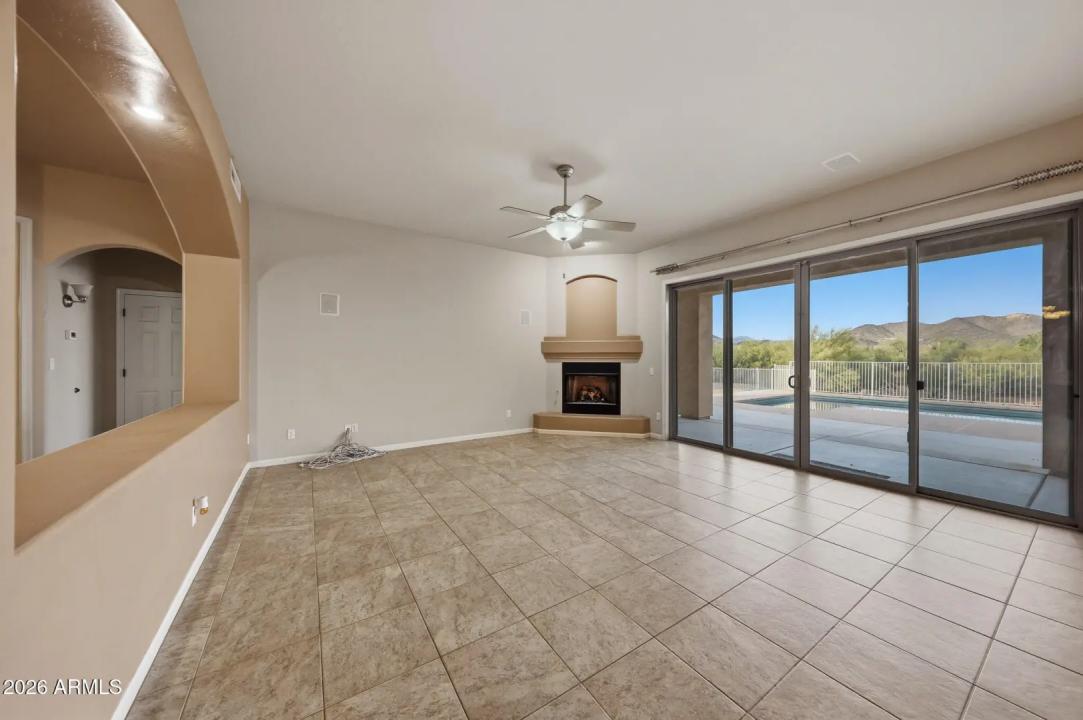 Real Estate Picture 16
