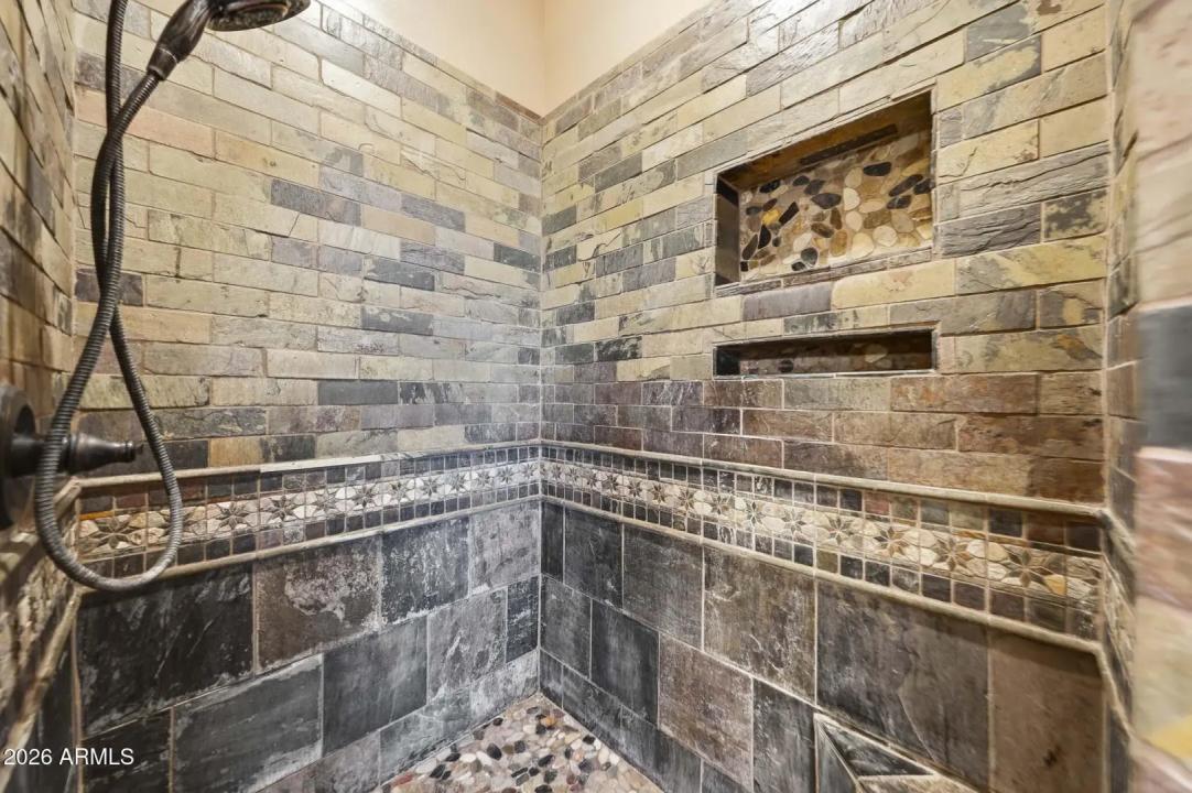 Real Estate Picture 22