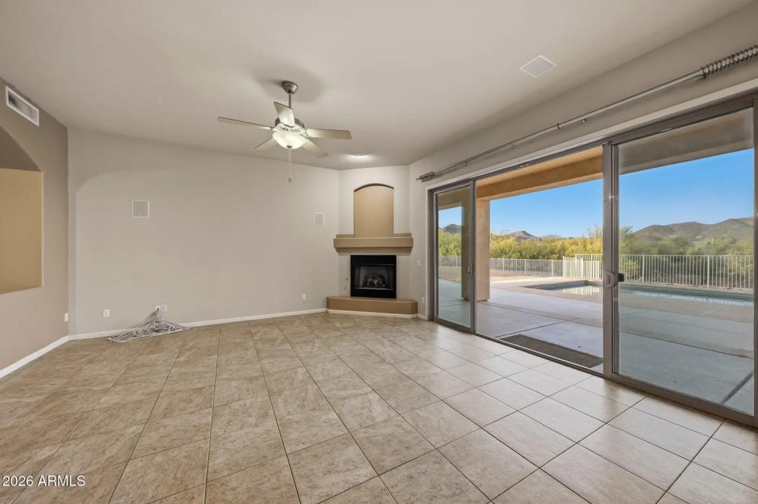 Real Estate Picture 24