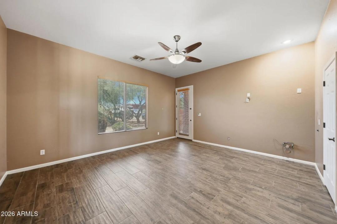 Real Estate Picture 25