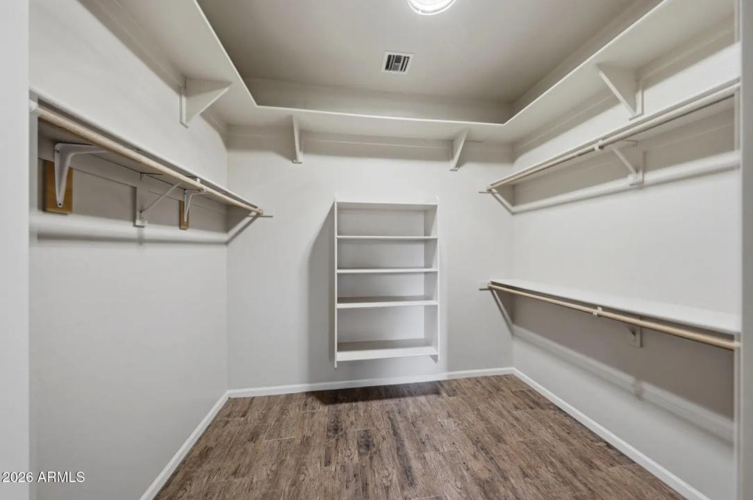 Real Estate Picture 28