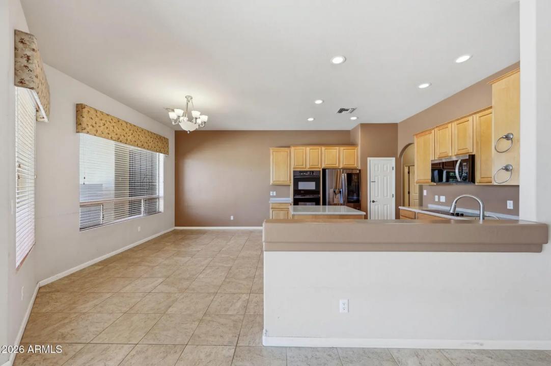 Real Estate Picture 34