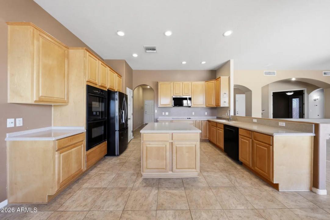 Real Estate Picture 35