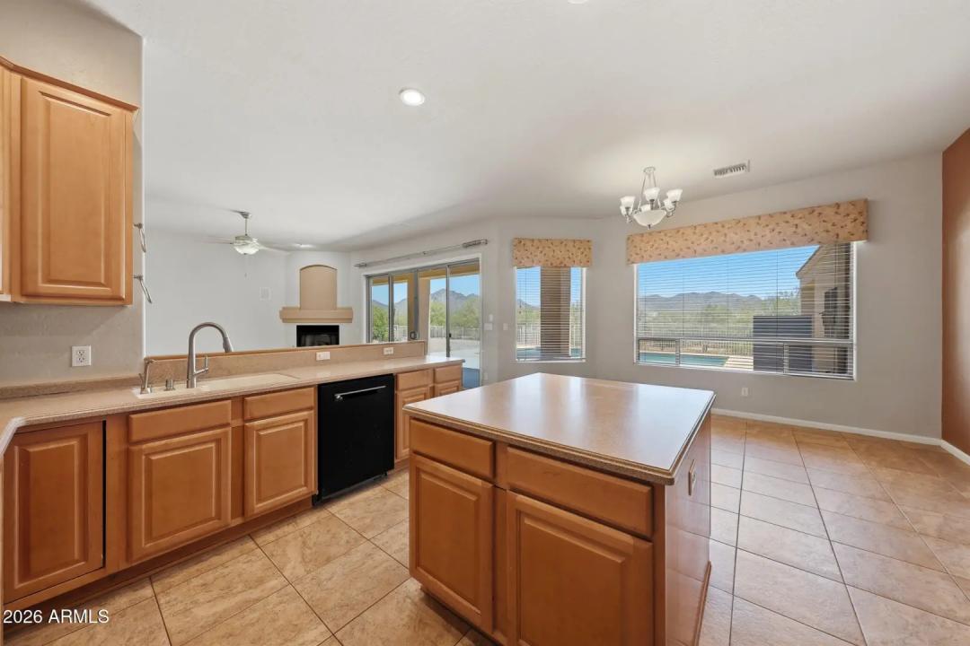 Real Estate Picture 36