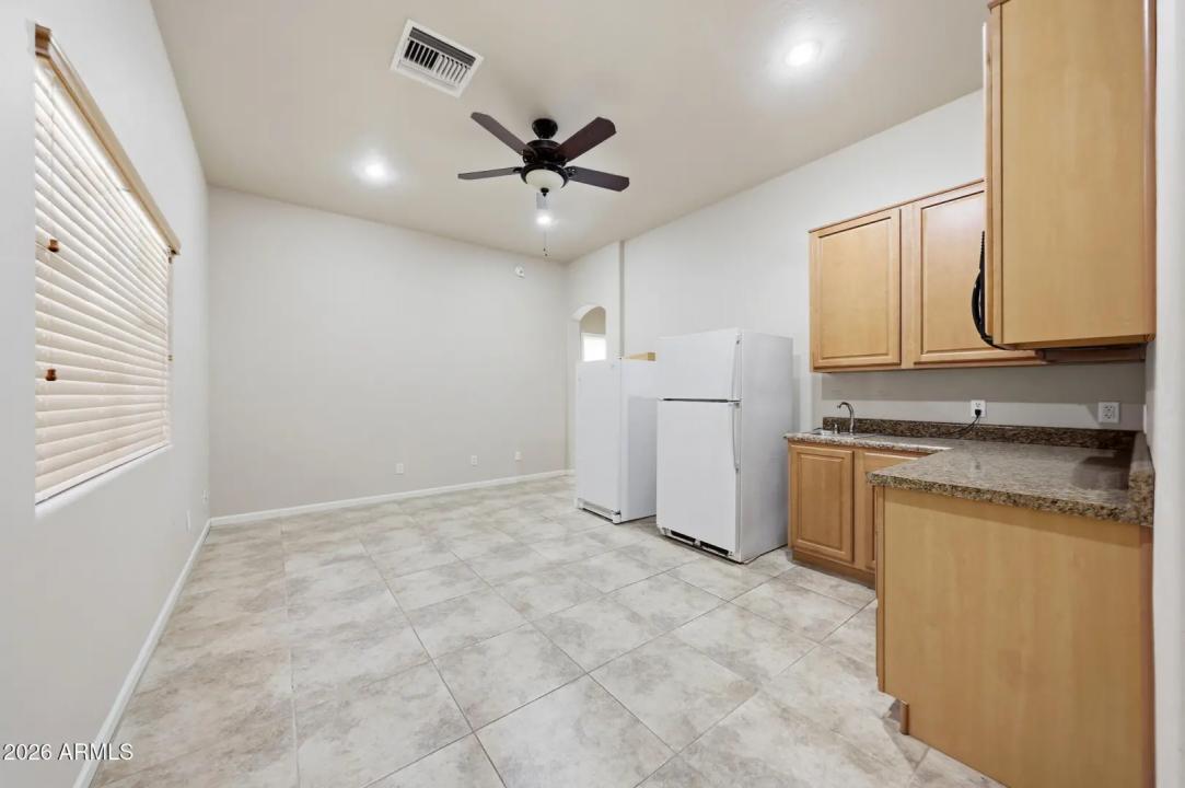 Real Estate Picture 38