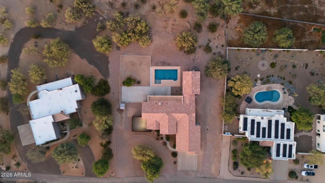 Real Estate Picture 5