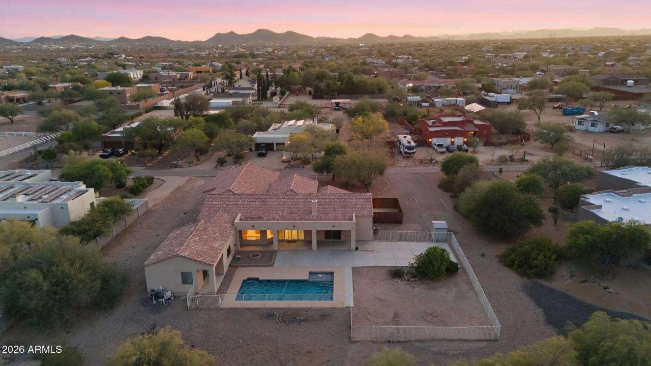Real Estate Picture 7