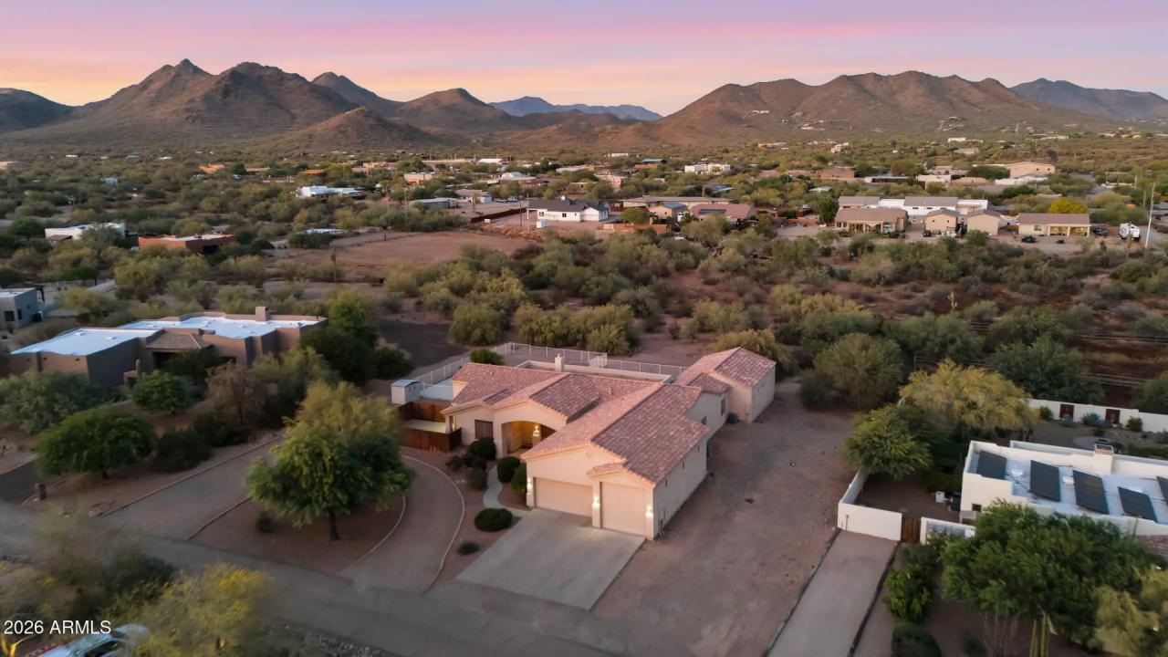 Real Estate Picture 10