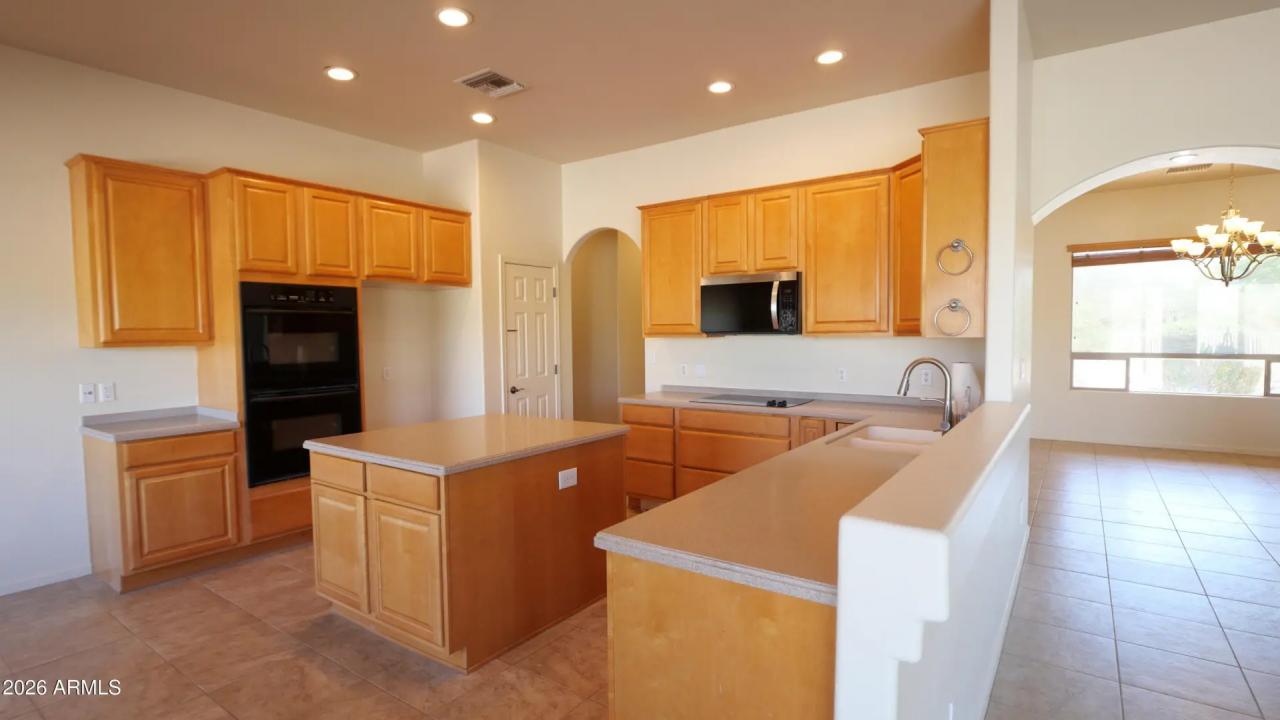 Real Estate Picture 50