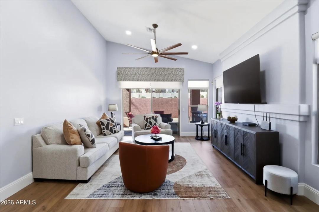 Real Estate Picture 10