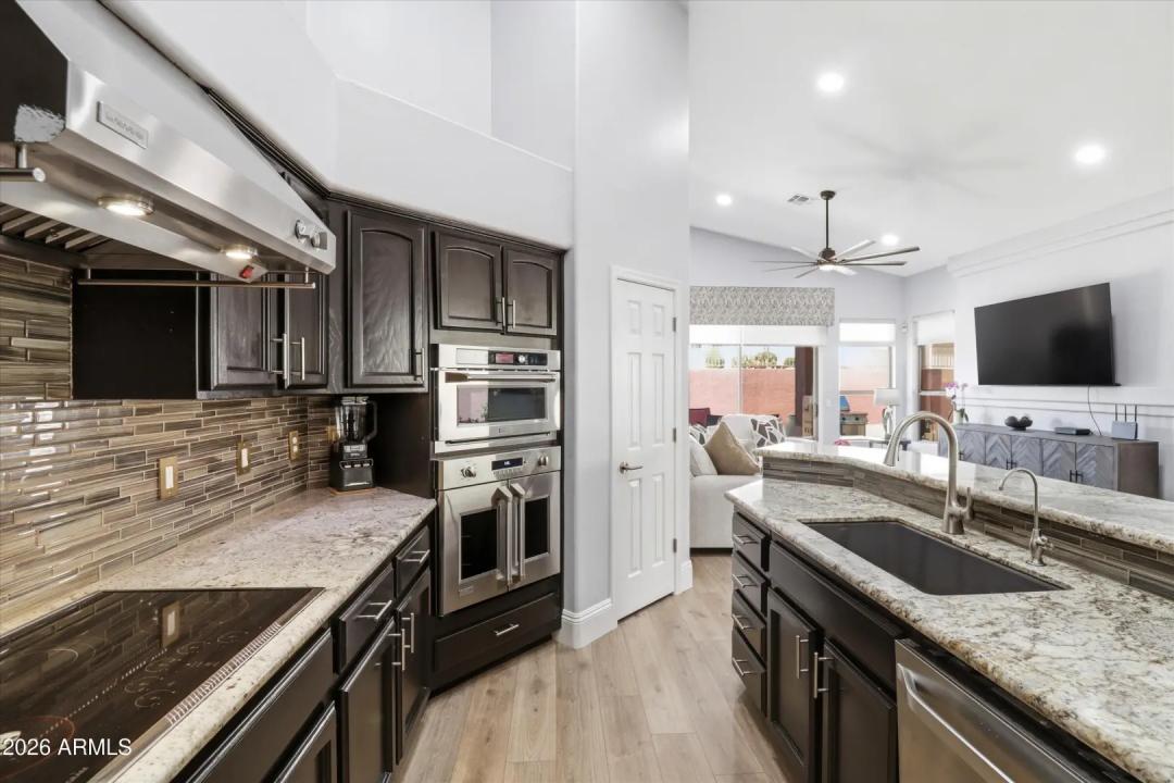 Real Estate Picture 7