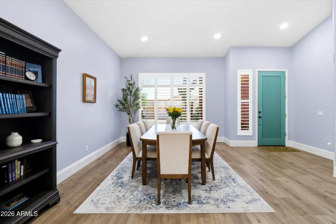 Real Estate Picture 5