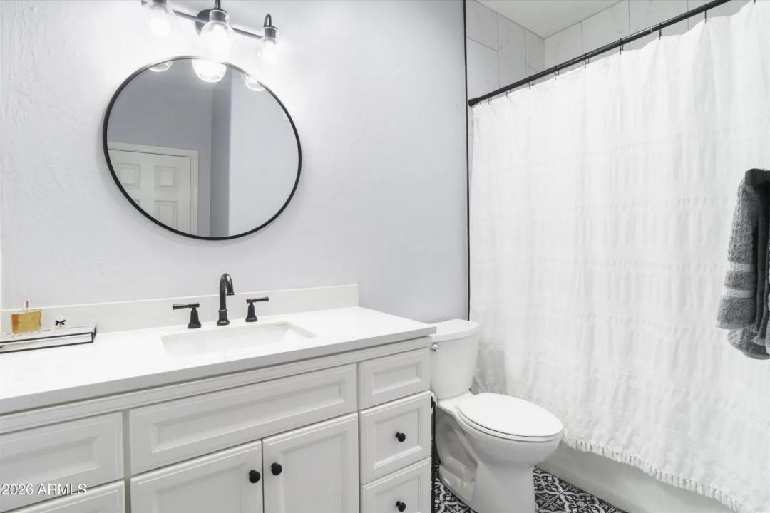 Real Estate Picture 16