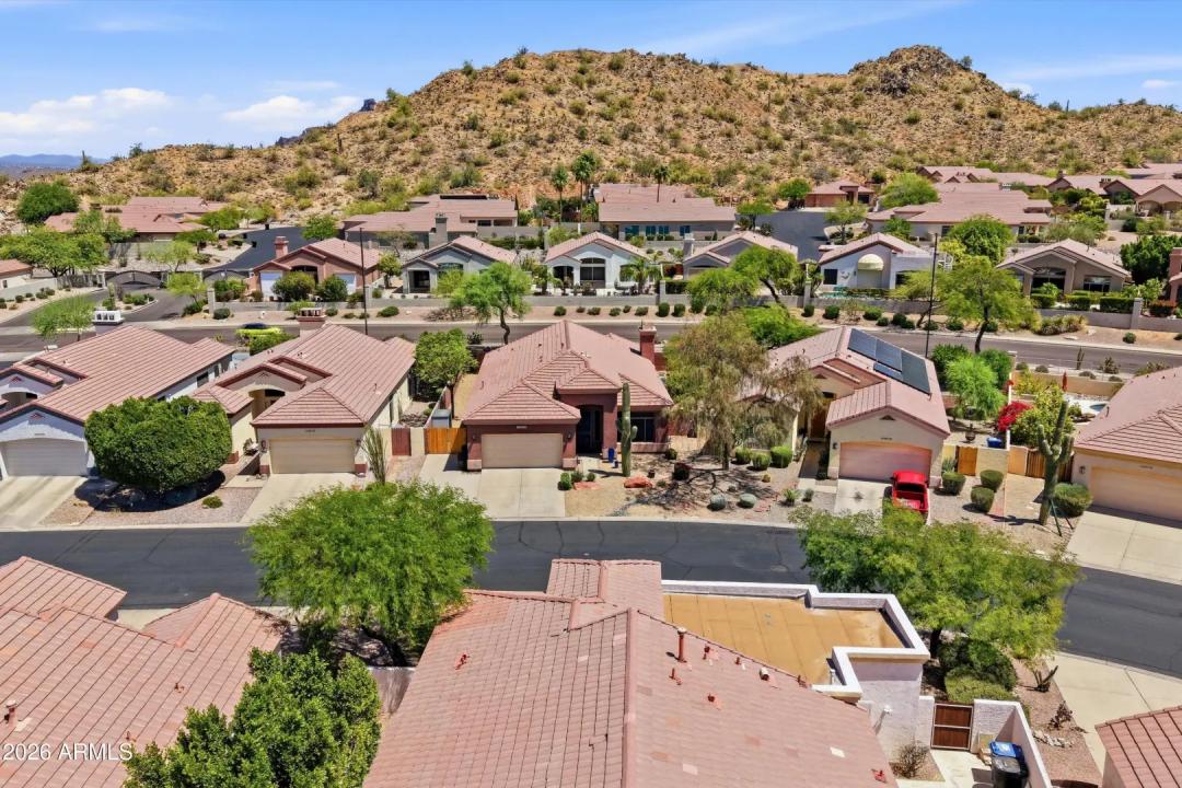 Real Estate Picture 24