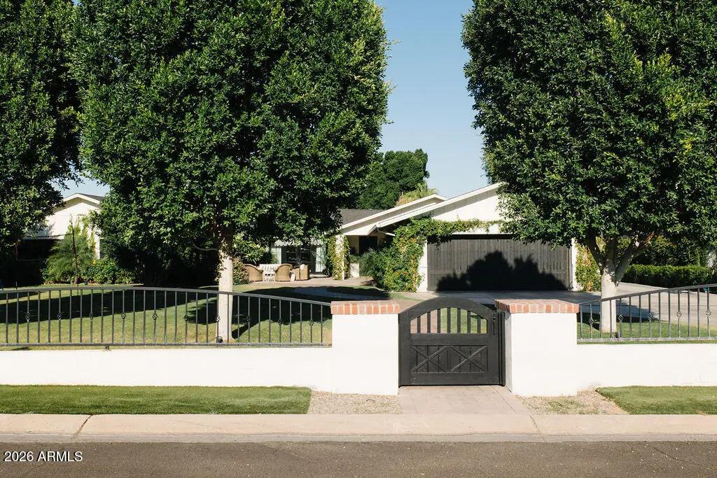 Real Estate Picture 1