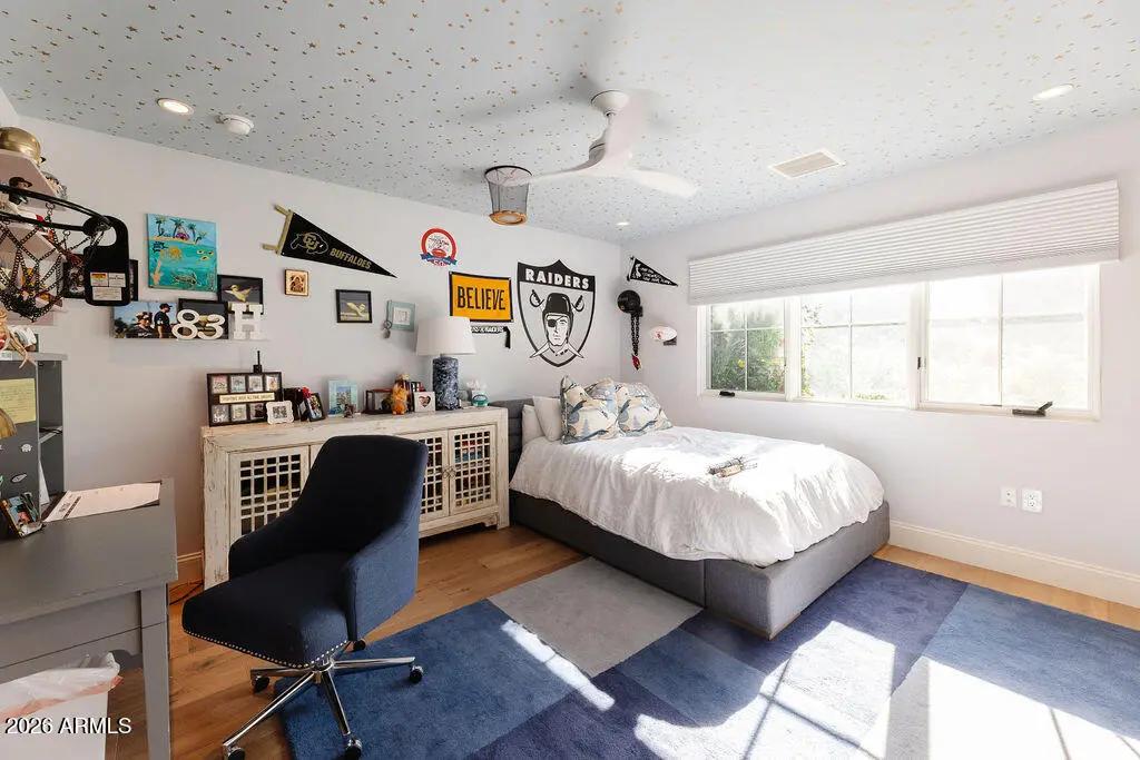 Real Estate Picture 25
