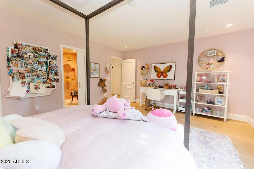 Real Estate Picture 20