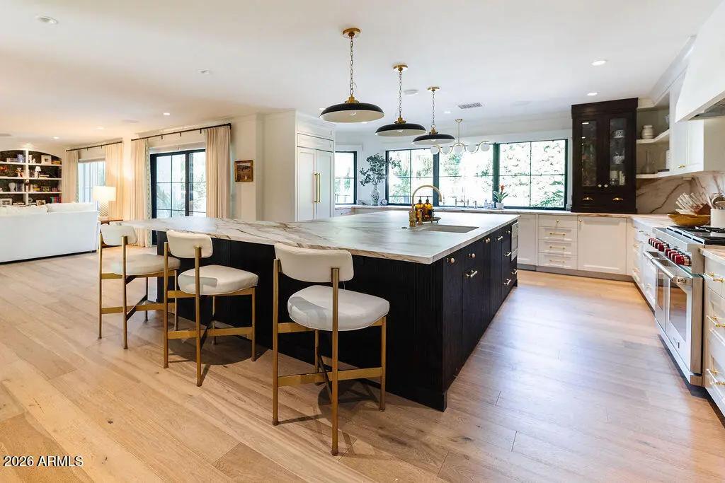 Real Estate Picture 3