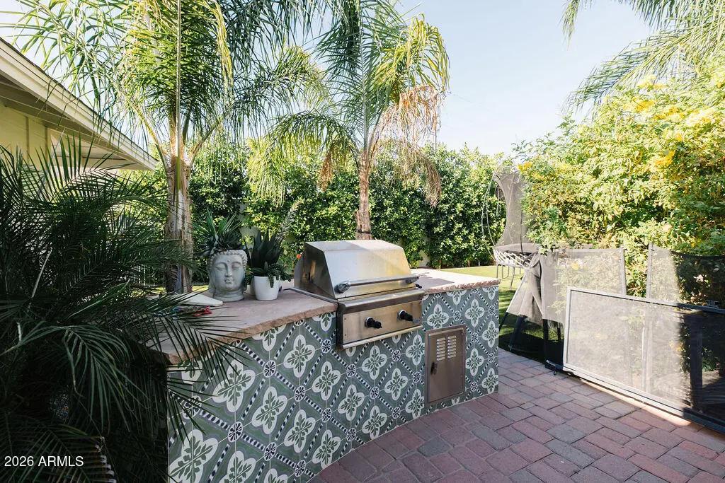 Real Estate Picture 30