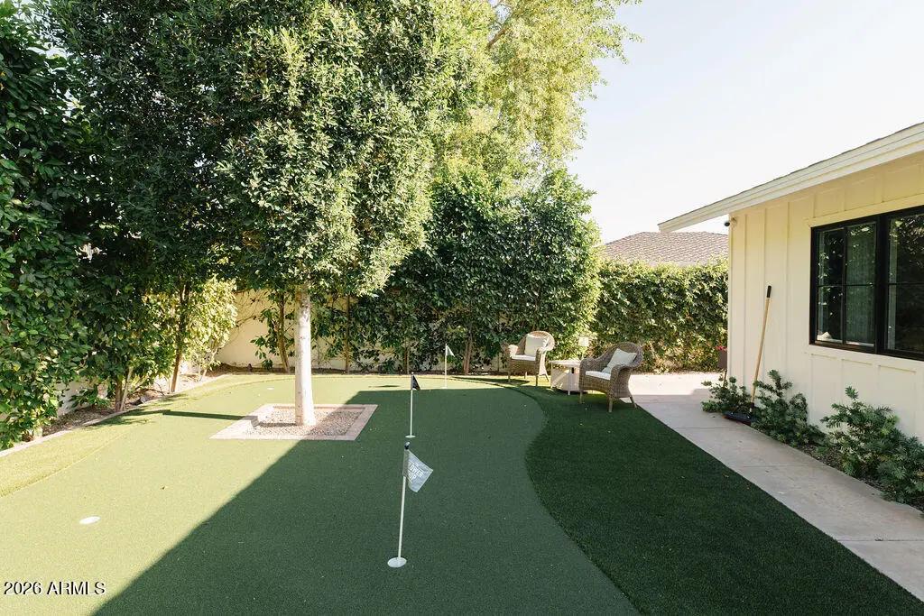 Real Estate Picture 9