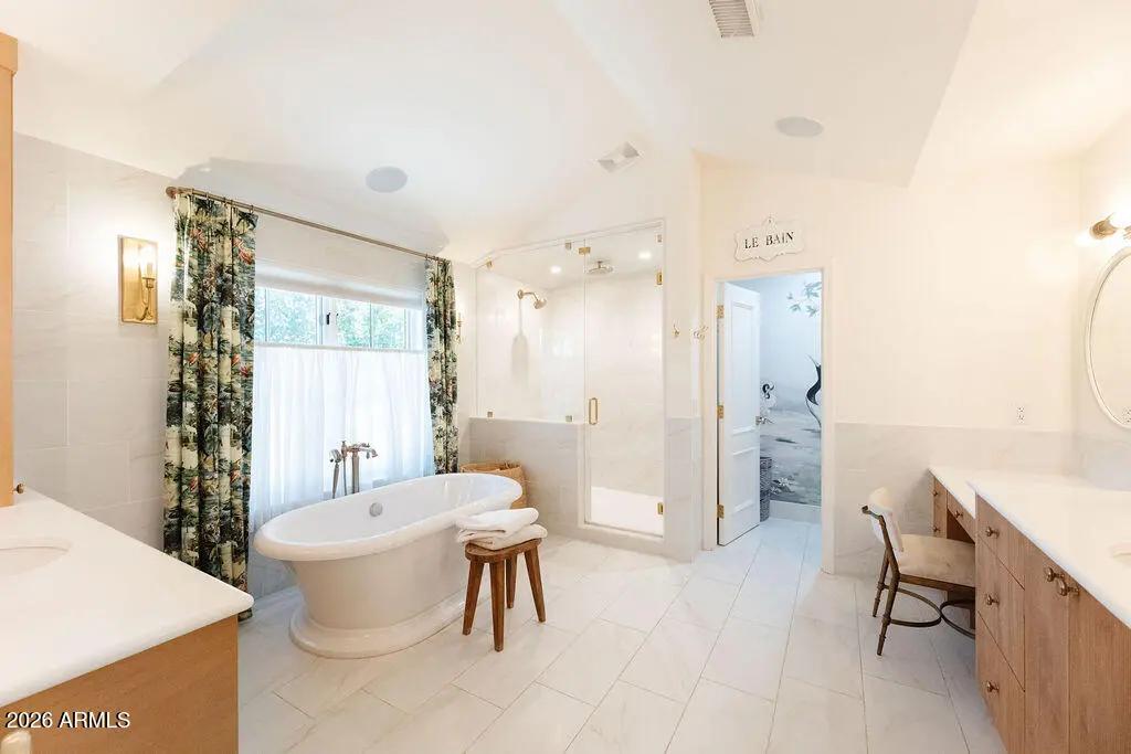 Real Estate Picture 13