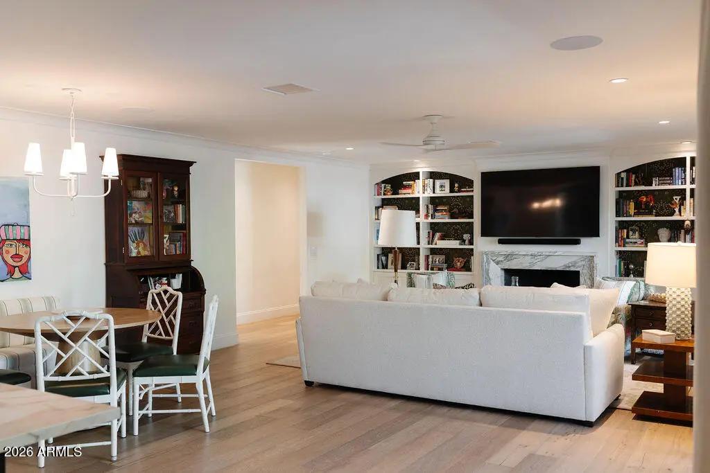 Real Estate Picture 4
