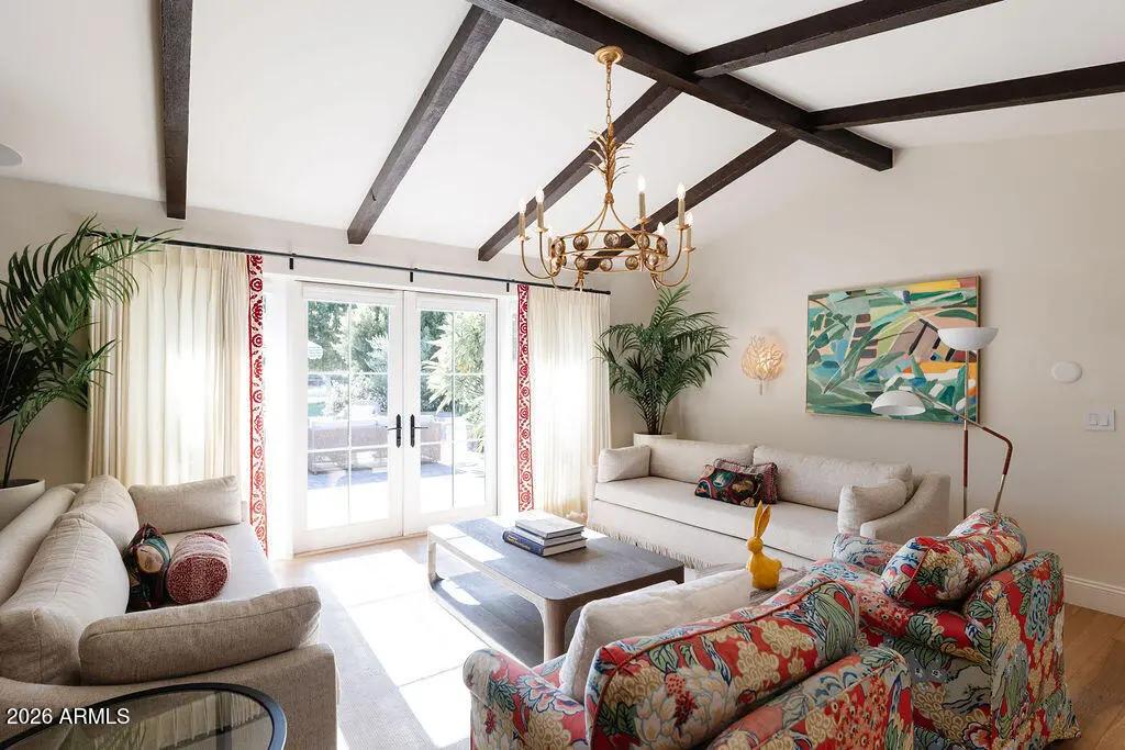Real Estate Picture 5