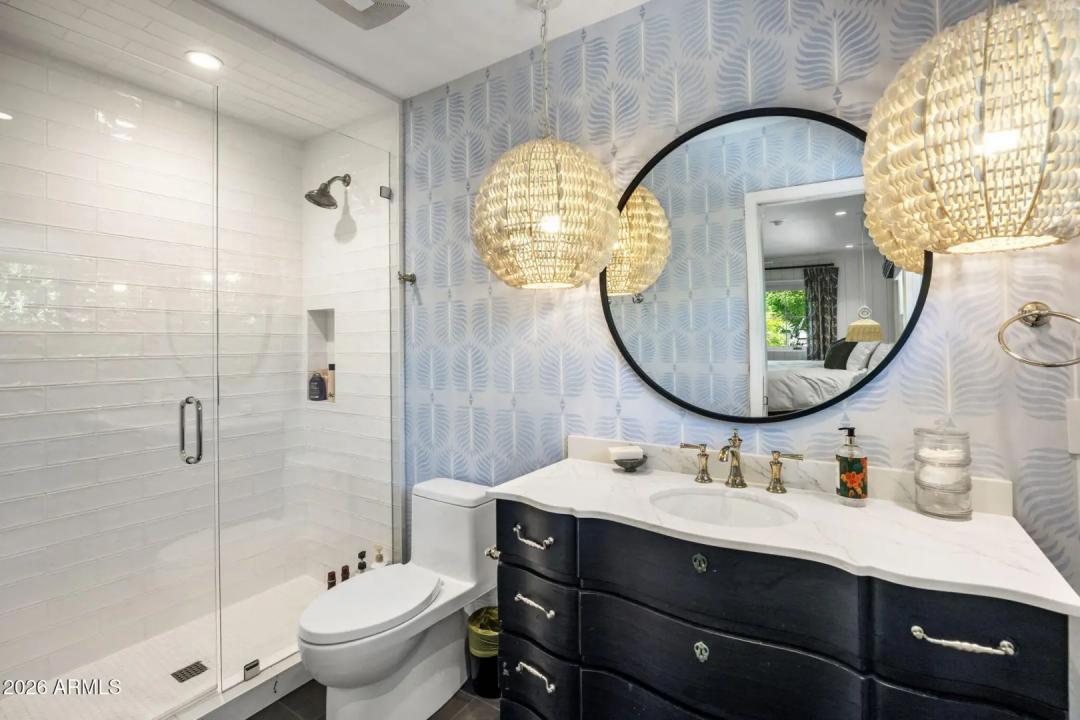 Real Estate Picture 17