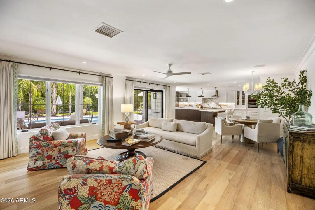 Real Estate Picture 7