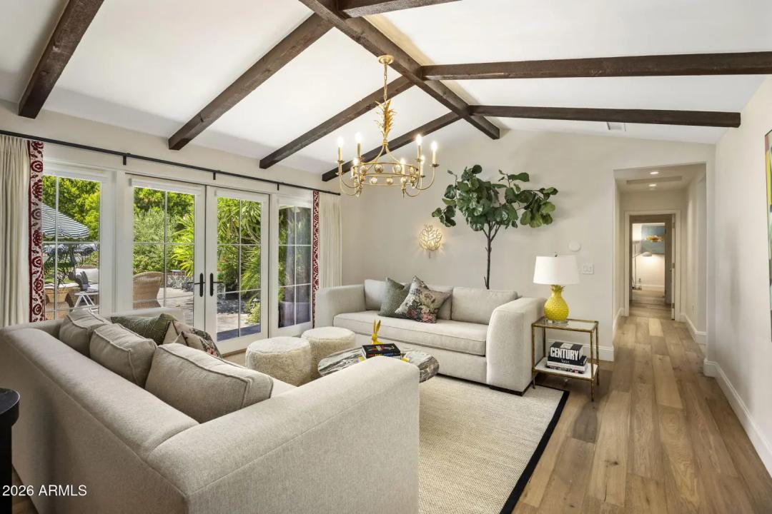 Real Estate Picture 9
