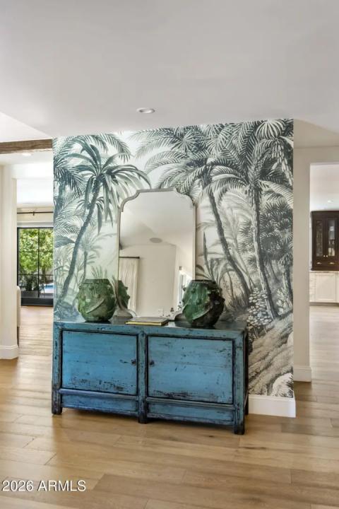 Real Estate Picture 8