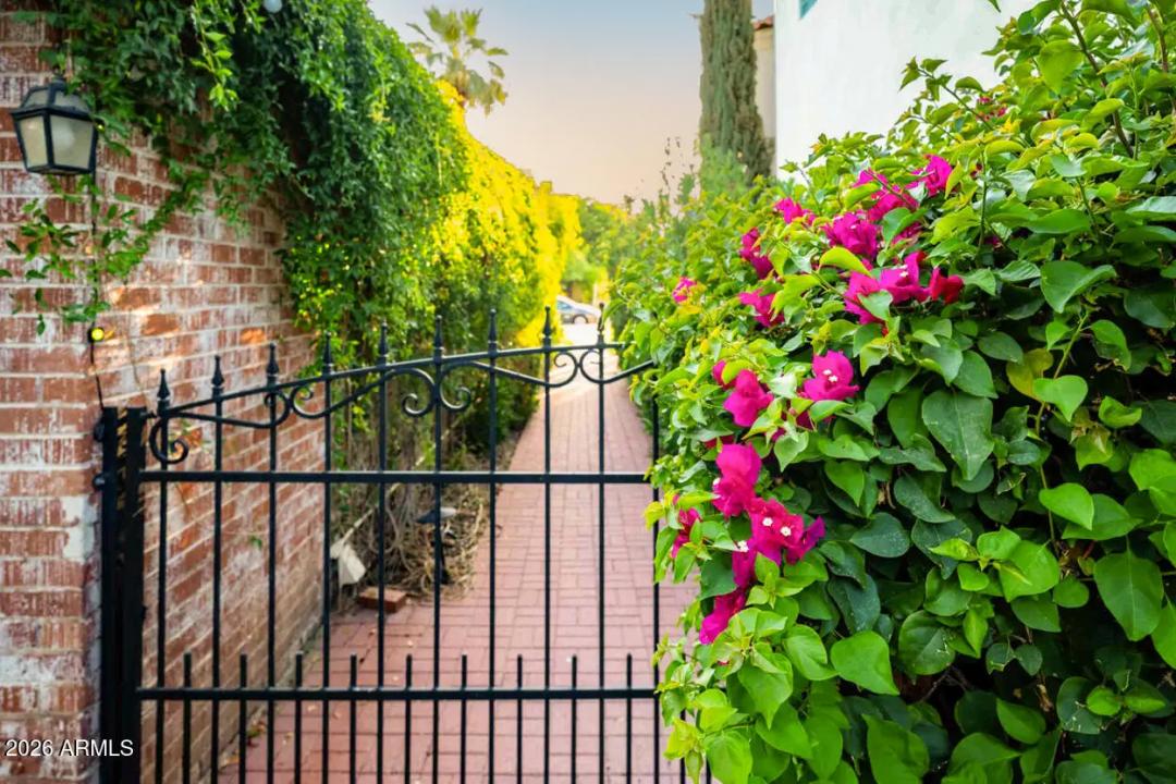 Real Estate Picture 28