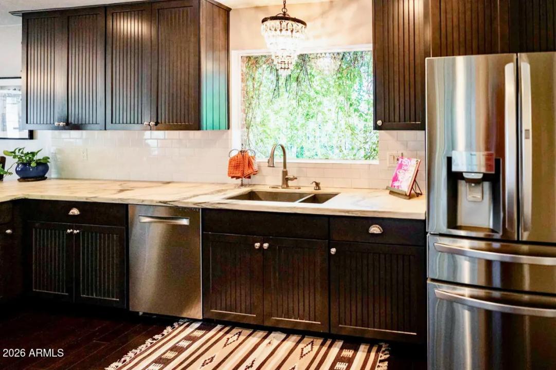 Real Estate Picture 23