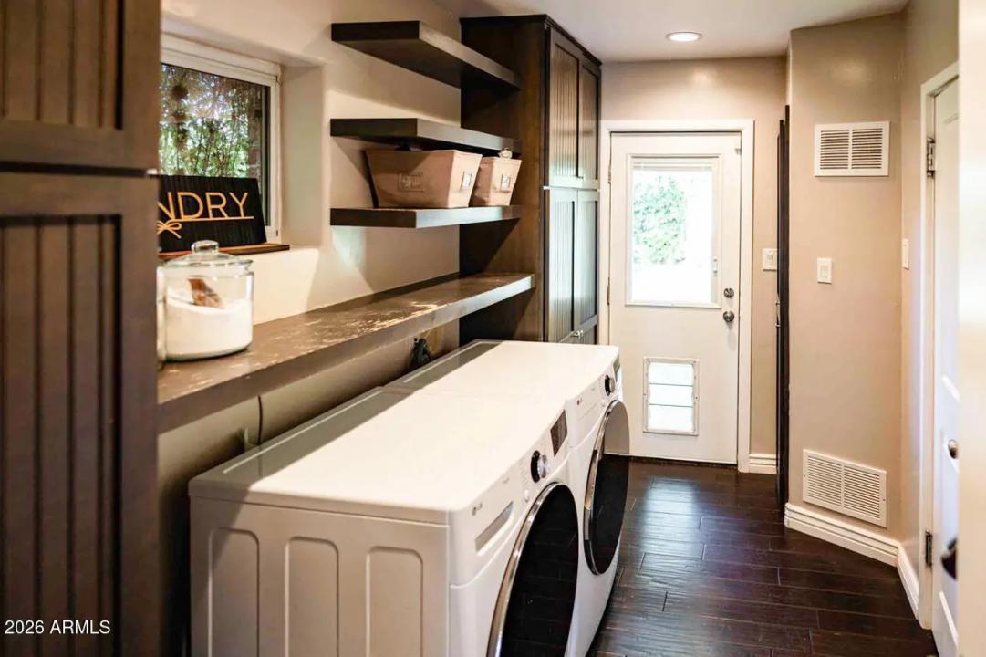 Real Estate Picture 16