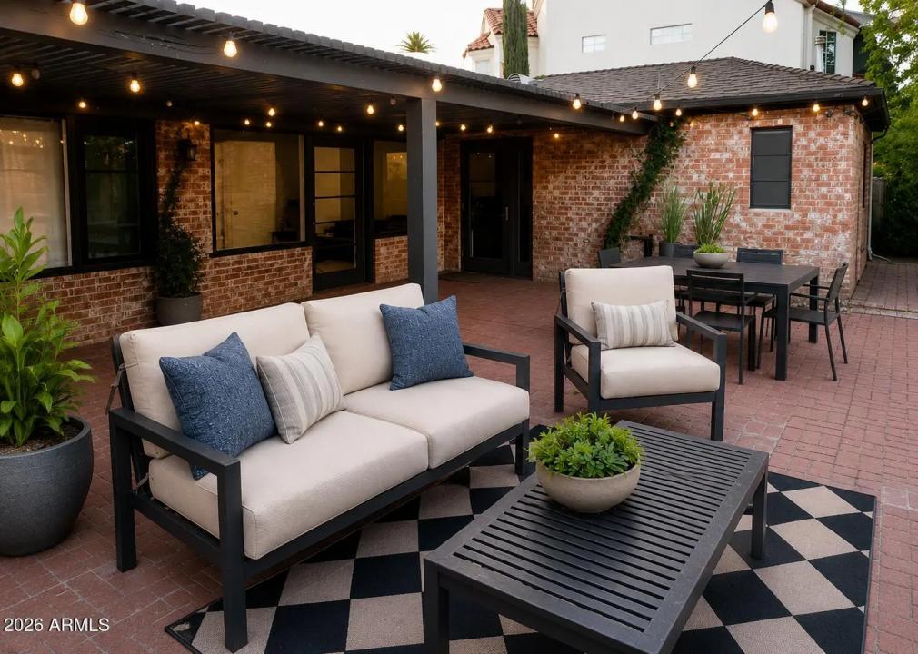 Real Estate Picture 7