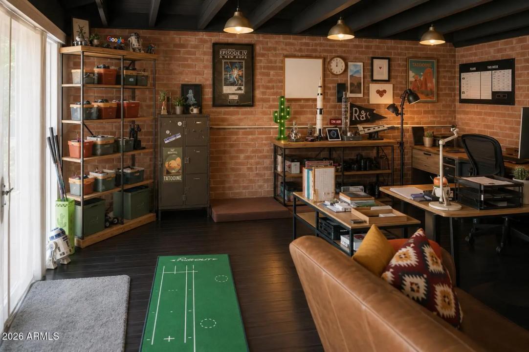 Real Estate Picture 10